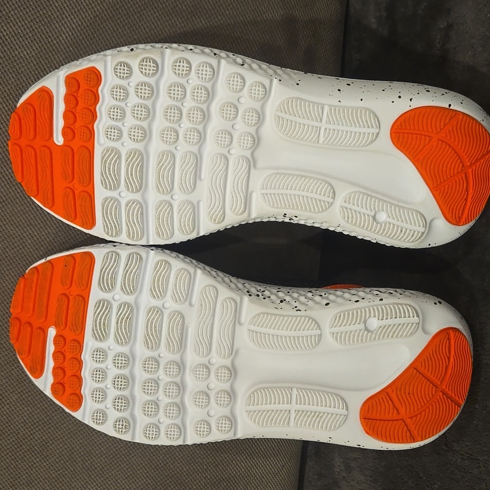 Under Armour BGS Surge 4 Training Running Shoes Kids Sz 7Y - Picture 12 of 13